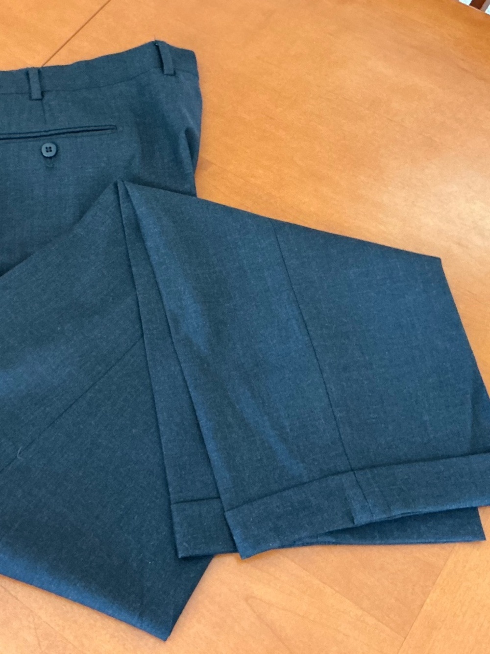 ERMENEGILDO ZEGNA Men’s Dress Pant, Pleated Cuffed. 40R Wool